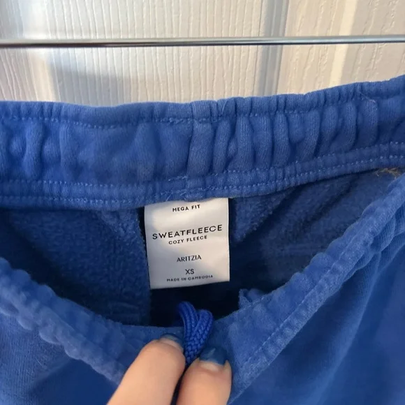 Cozy Fleece Mega Cargo Sweatpants - Picture 4 of 4